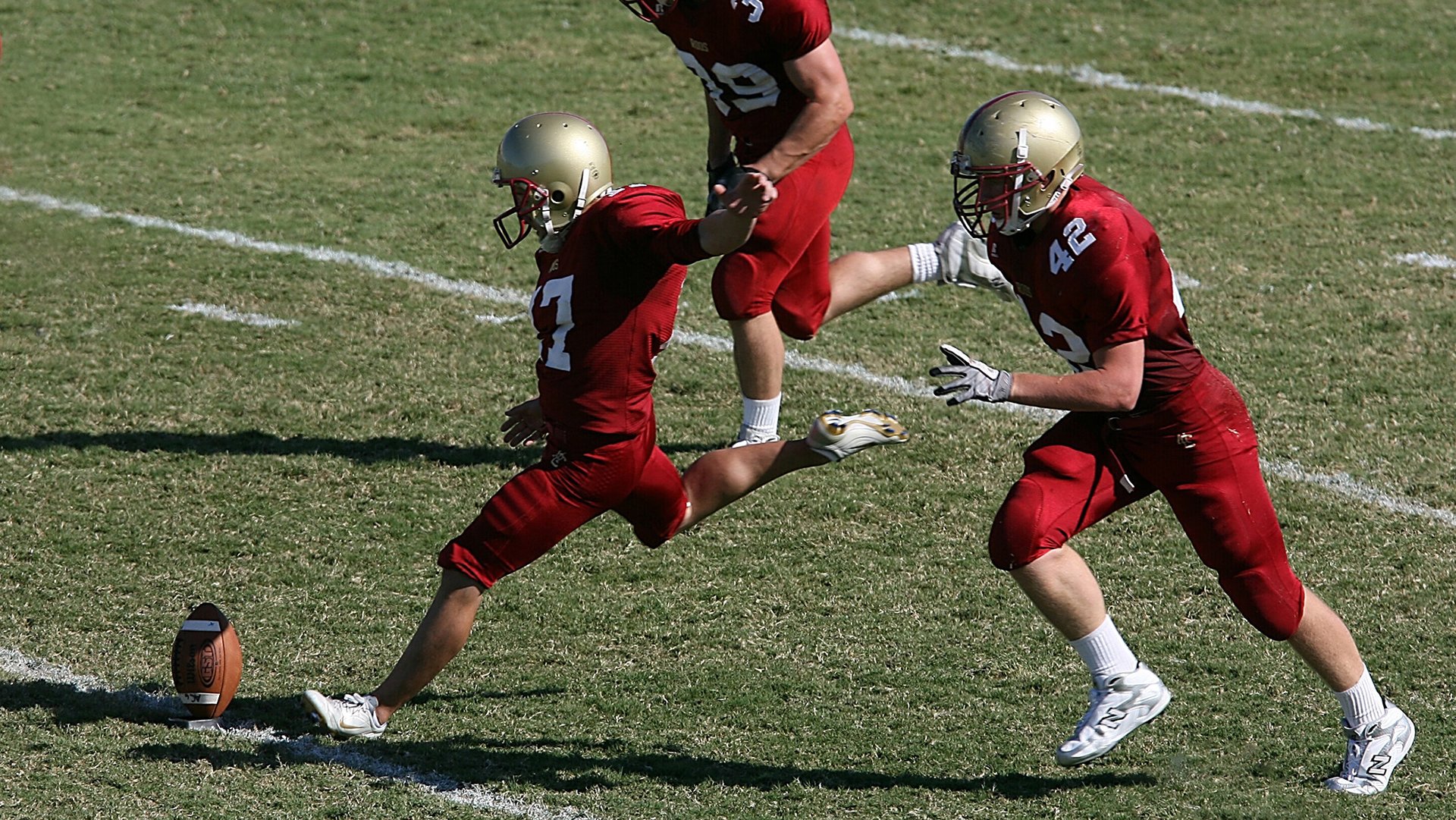 富安健洋存在感拉满,苏格兰狂胜伊朗,亚洲足球的冰火两重天