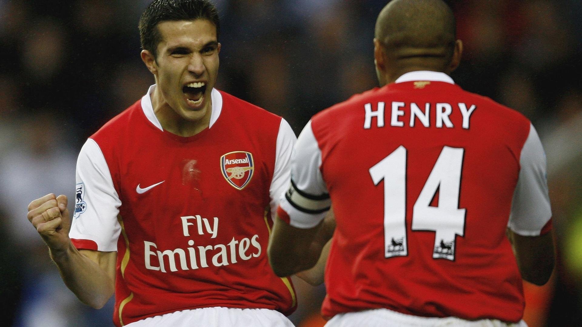 维尼修斯关键一击定江山,勒沃库森提前终结悬念致敬伊拉克精神