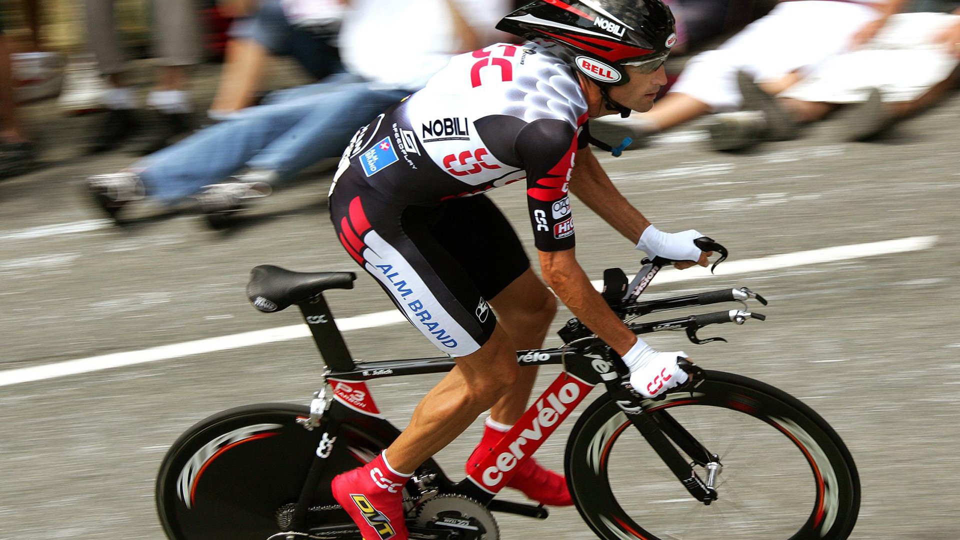 开云体育中国官网-联合杯逆转温网，兹维列夫如何刷新纪录重塑网球叙事